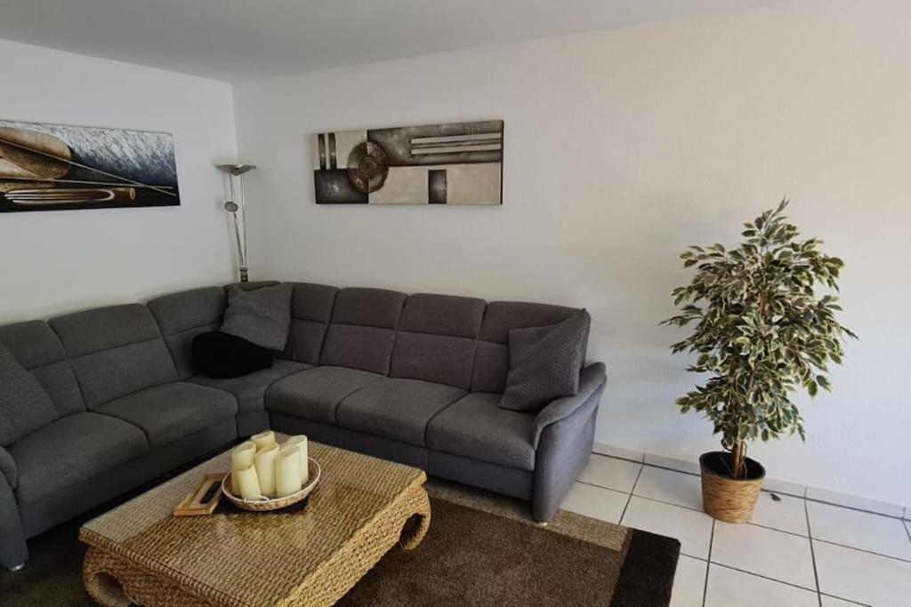 Zentrale Messe/Ferien Whg Mit Garten & Parkplatz 라팅겐 외부 사진