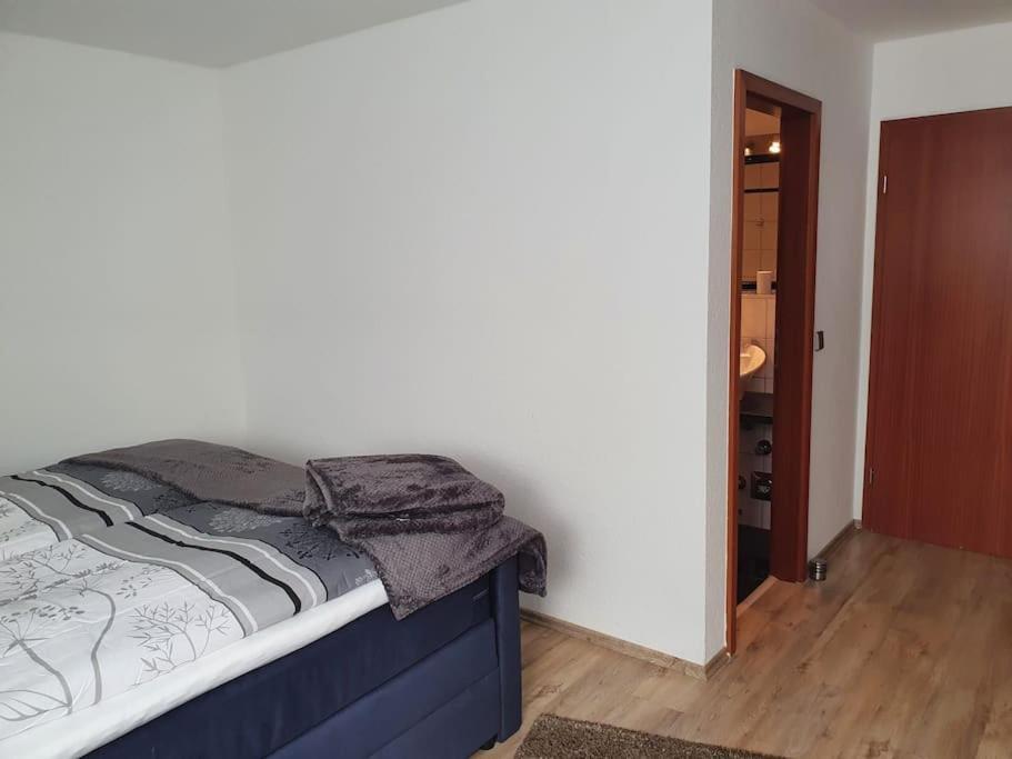 Zentrale Messe/Ferien Whg Mit Garten & Parkplatz 라팅겐 외부 사진